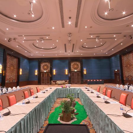 Golden Tulip Sovereign Hotel Bangkok Ngoại thất bức ảnh