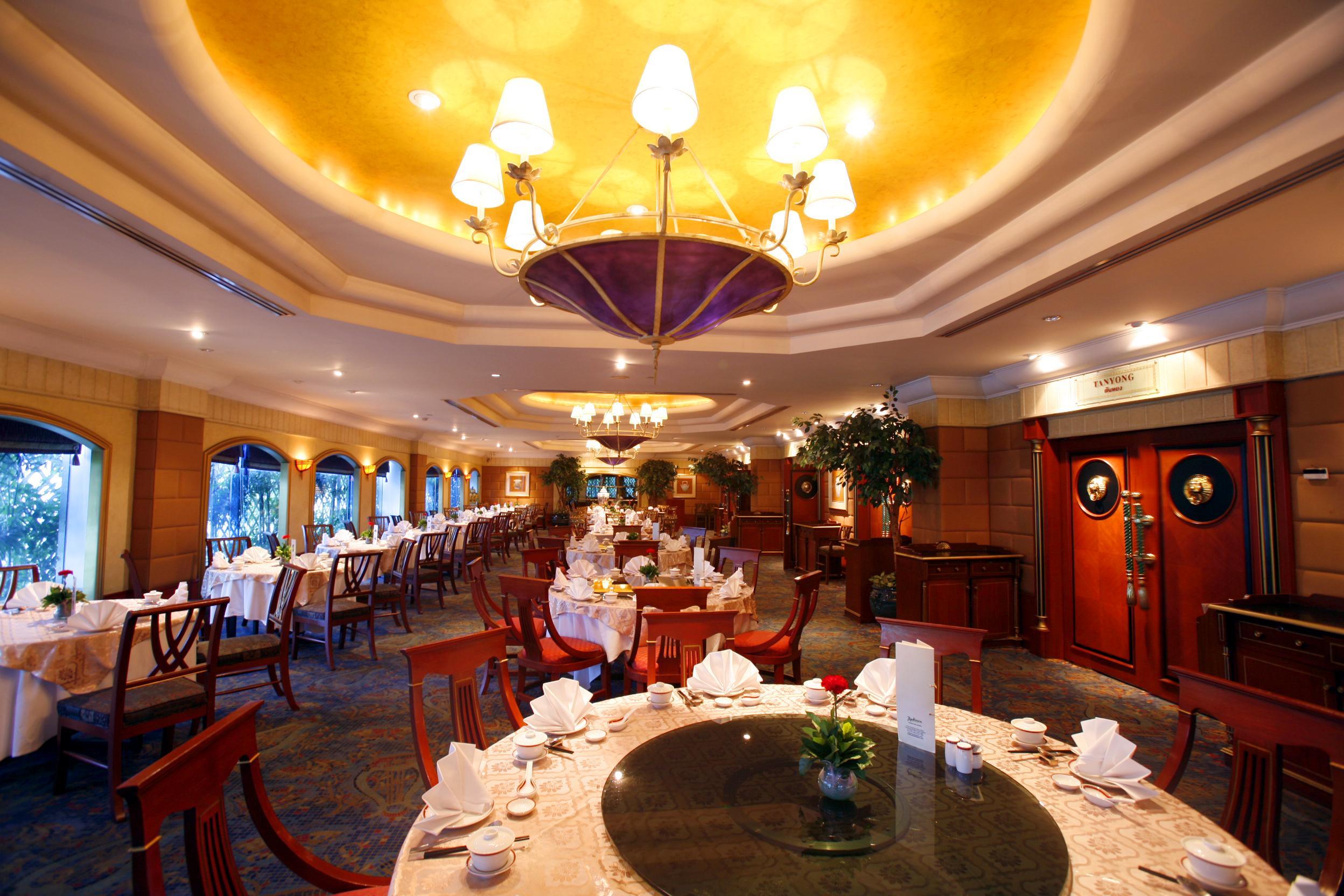 Golden Tulip Sovereign Hotel Bangkok Ngoại thất bức ảnh
