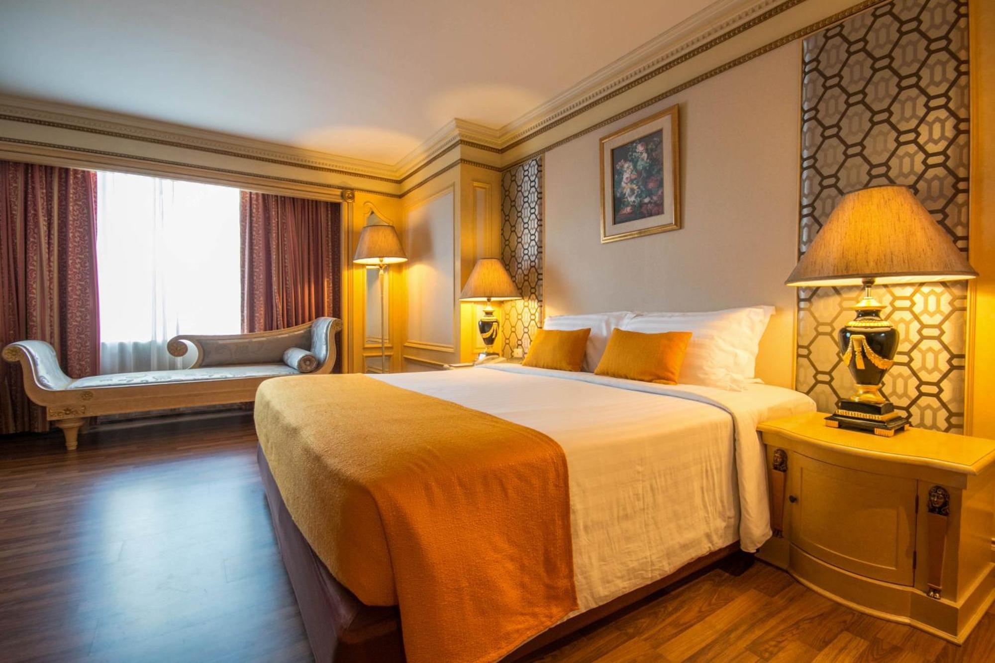 Golden Tulip Sovereign Hotel Bangkok Ngoại thất bức ảnh
